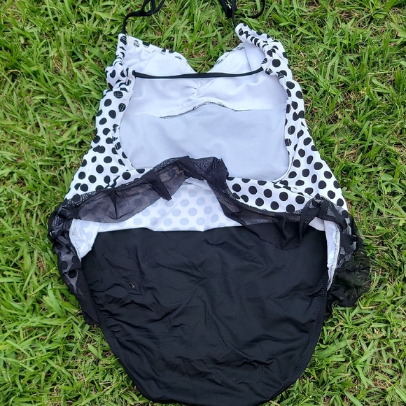 Kenneth Cole Black and White One Piece Swimsuit - Picture 3 of 6